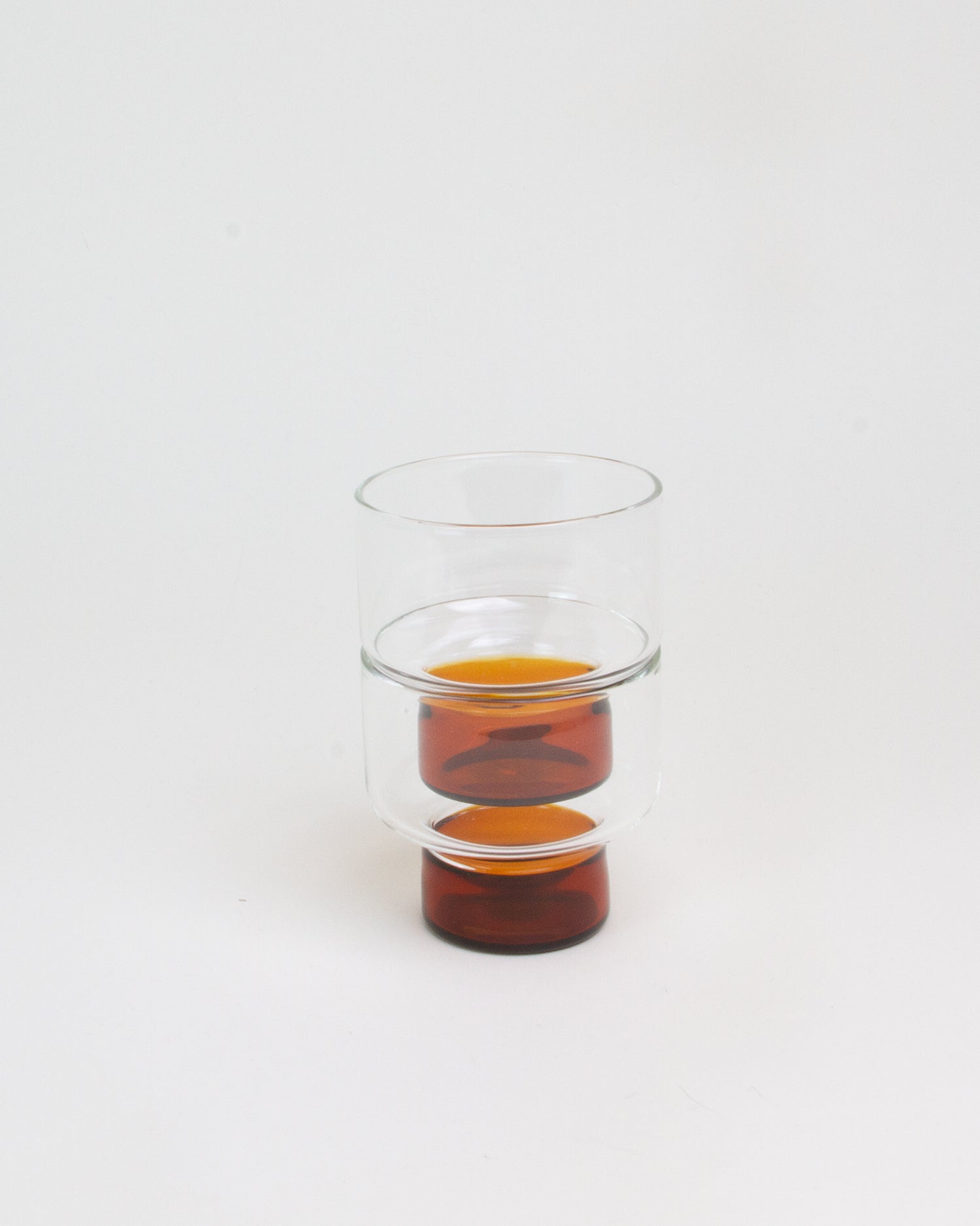 Aita Short Glass Amber Base