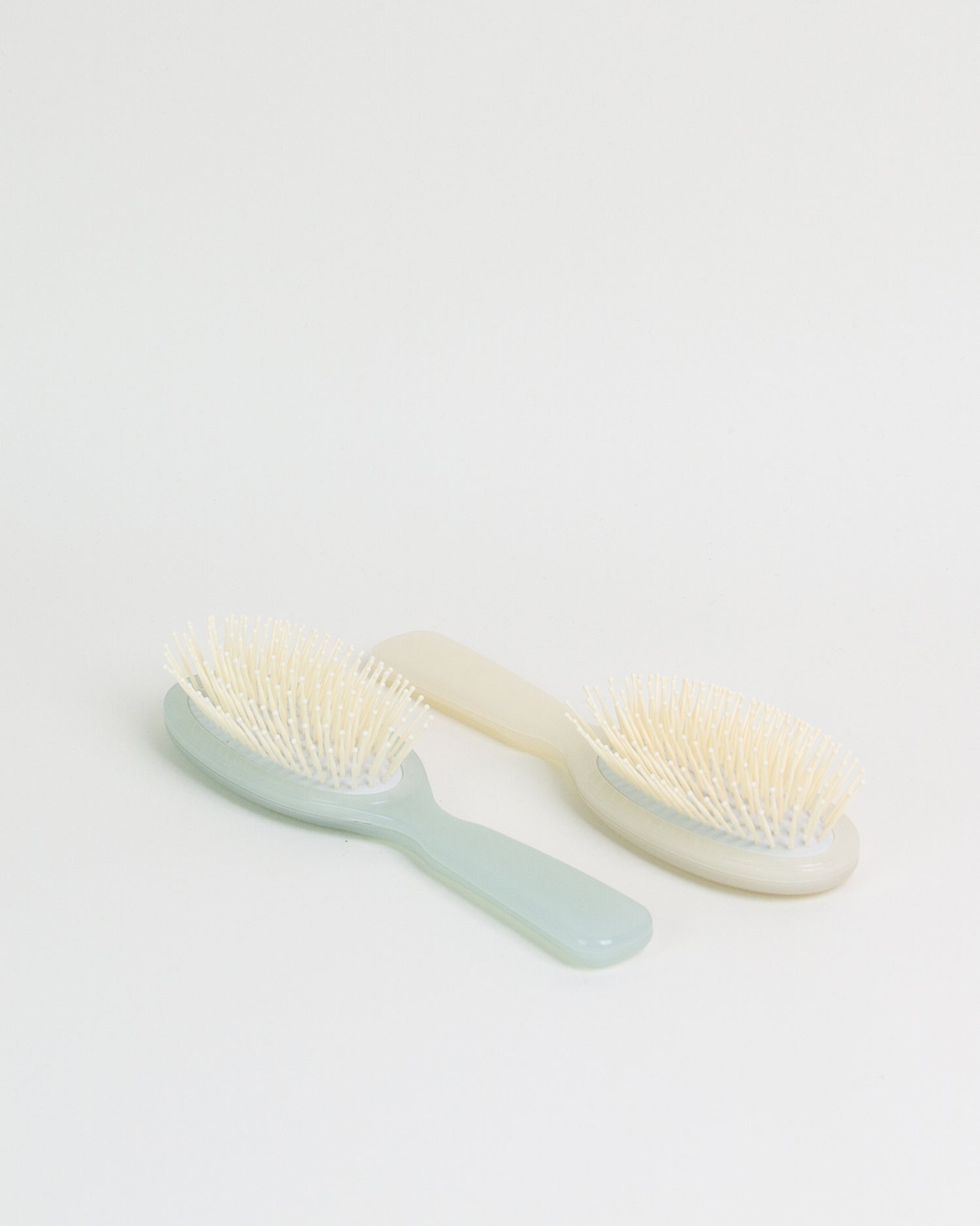 Oval Hair Brush Ivory
