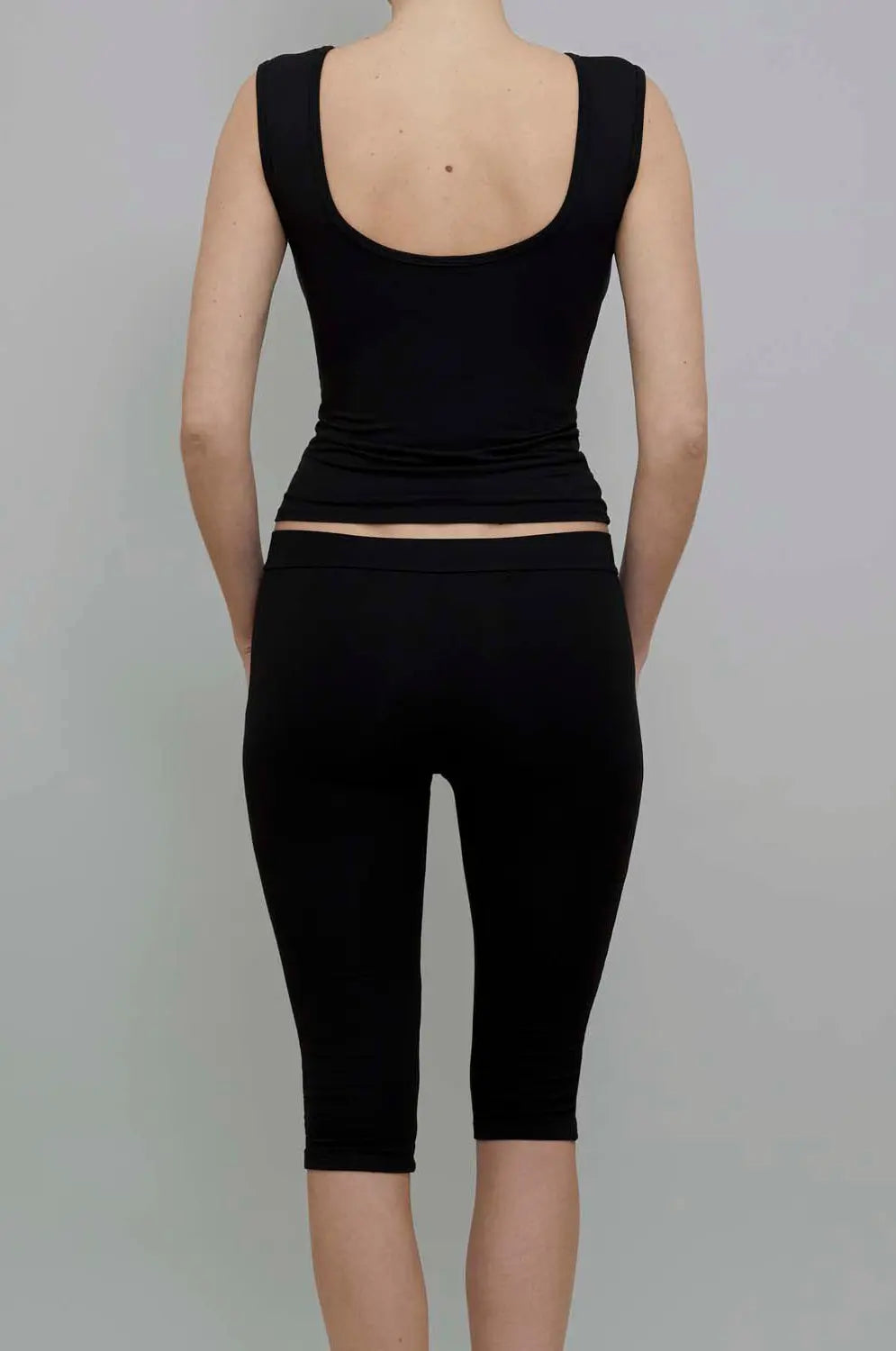 Recline Capri Black