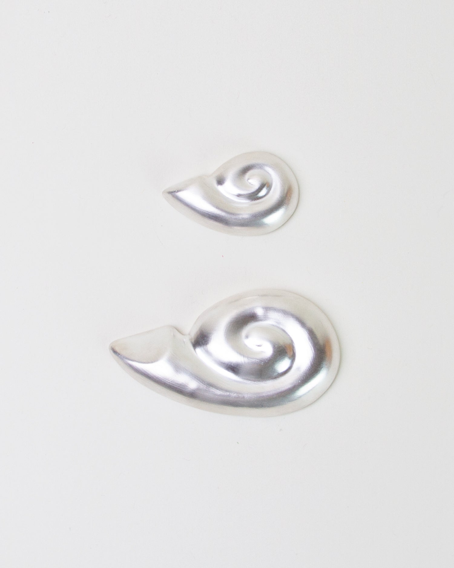 Shell Cutlery Rest Trumpet