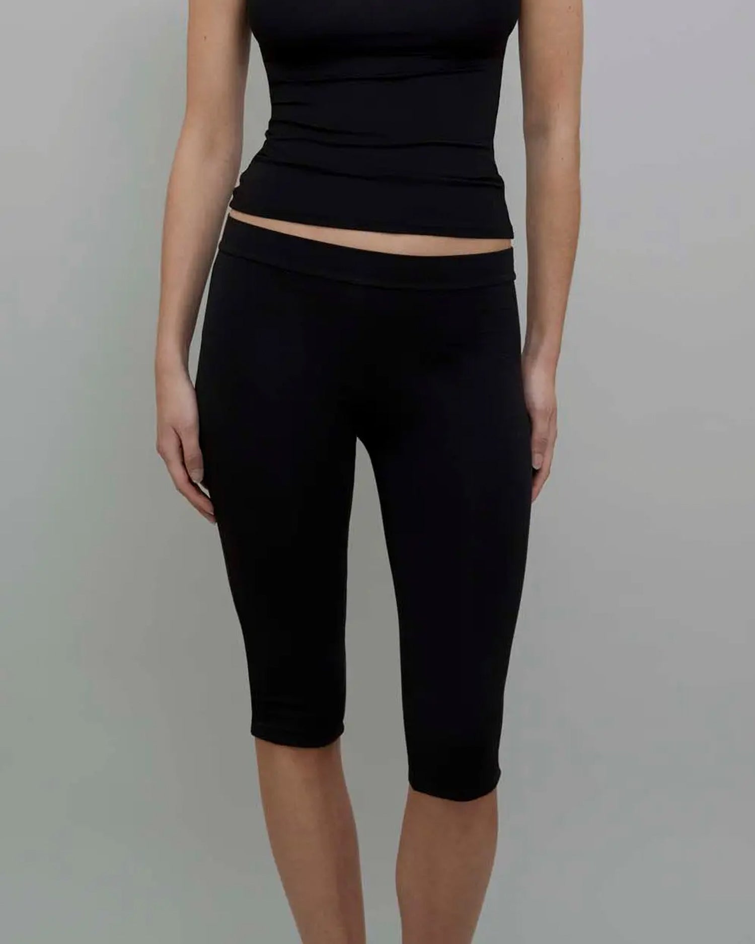 Recline Capri Black