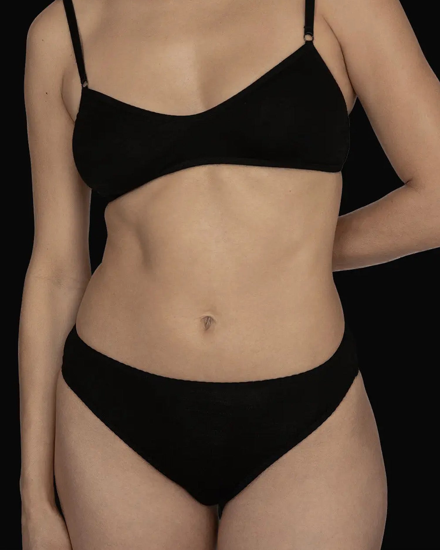 Recline Brief Black