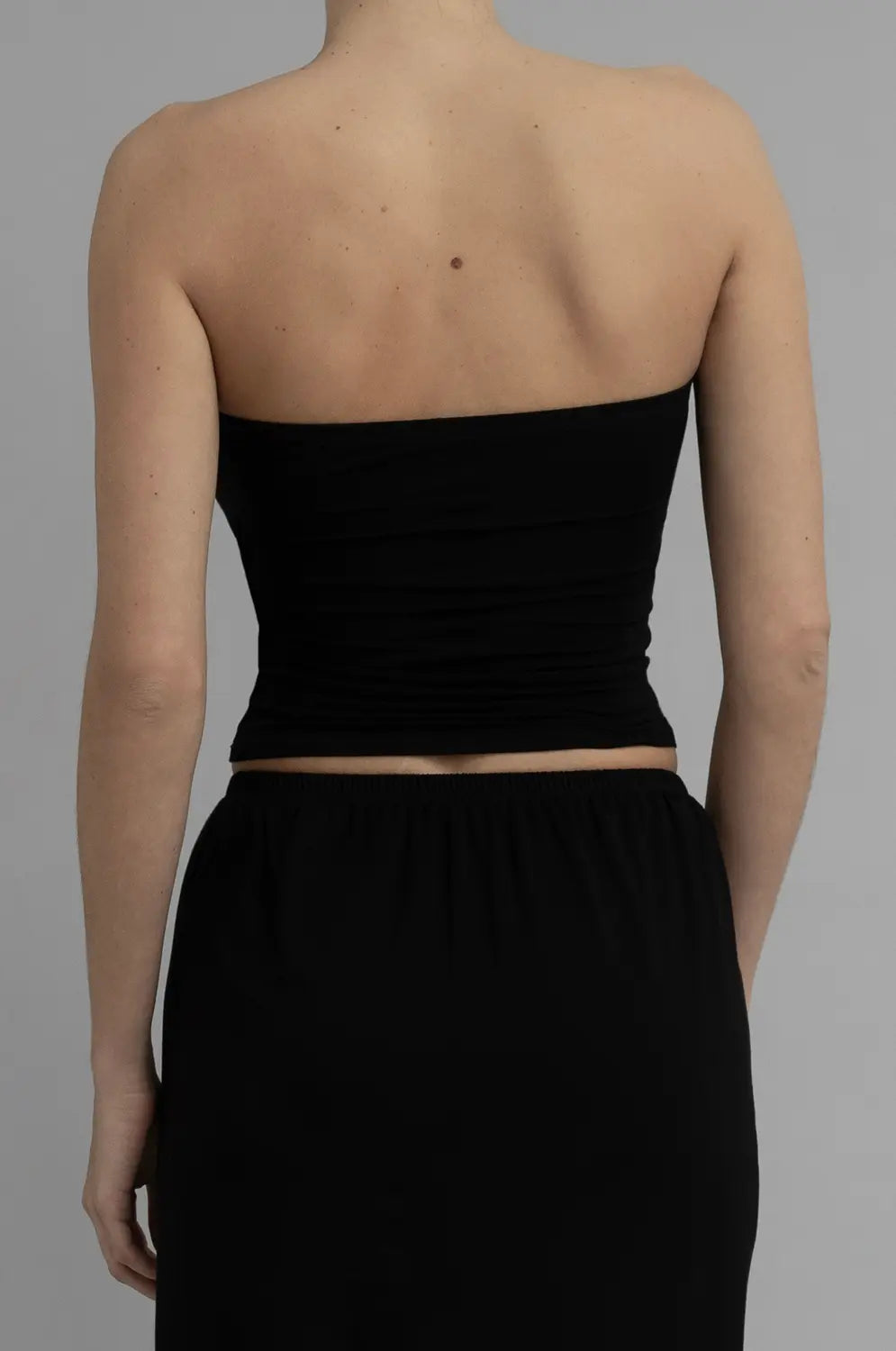 Recline Strapless Black