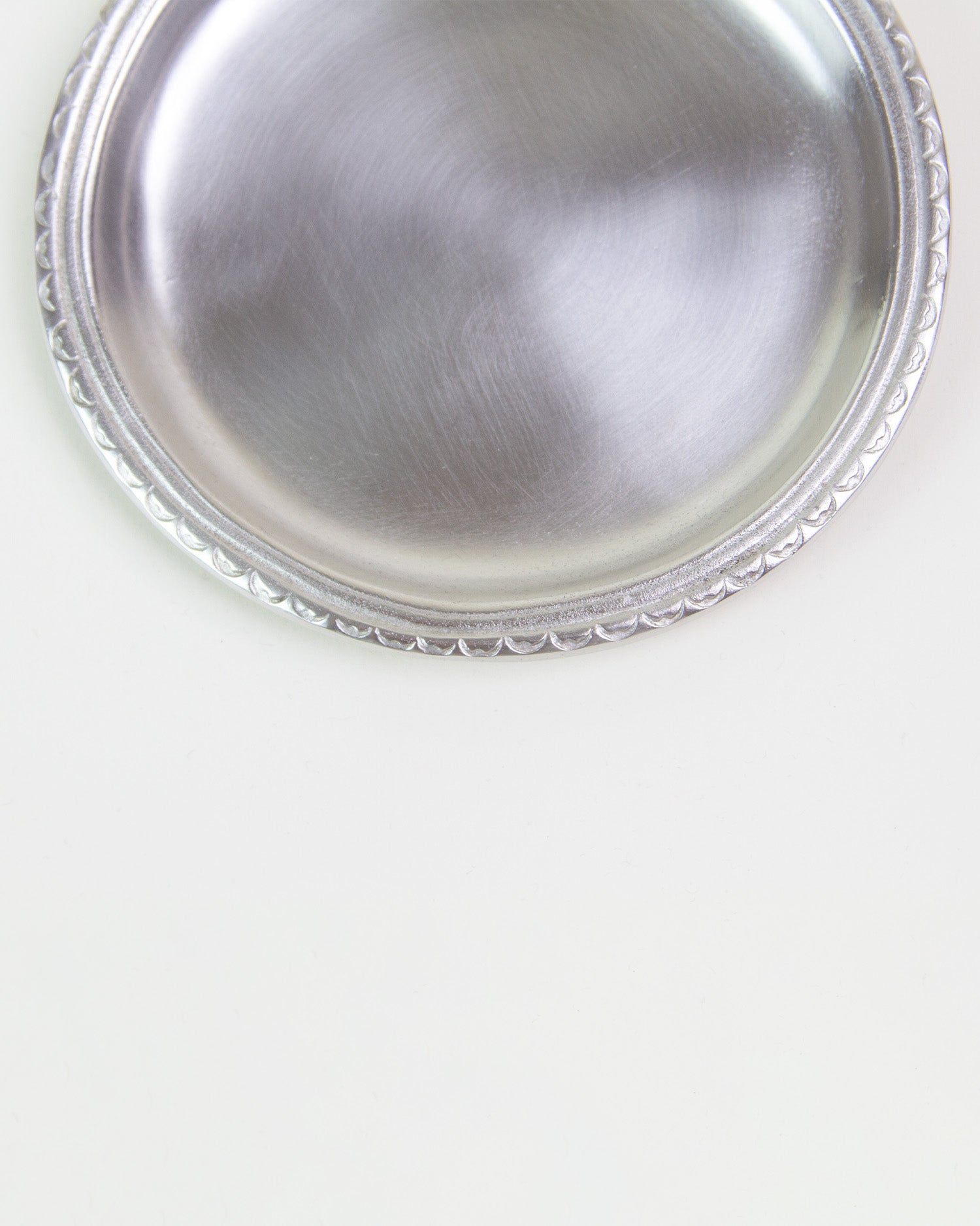 Scallop Rimmed Bottle Coaster