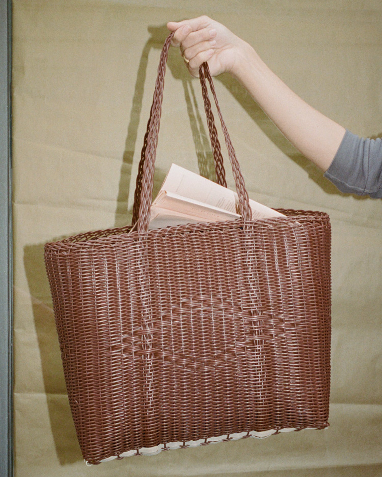 Basket, Medium Chocolate