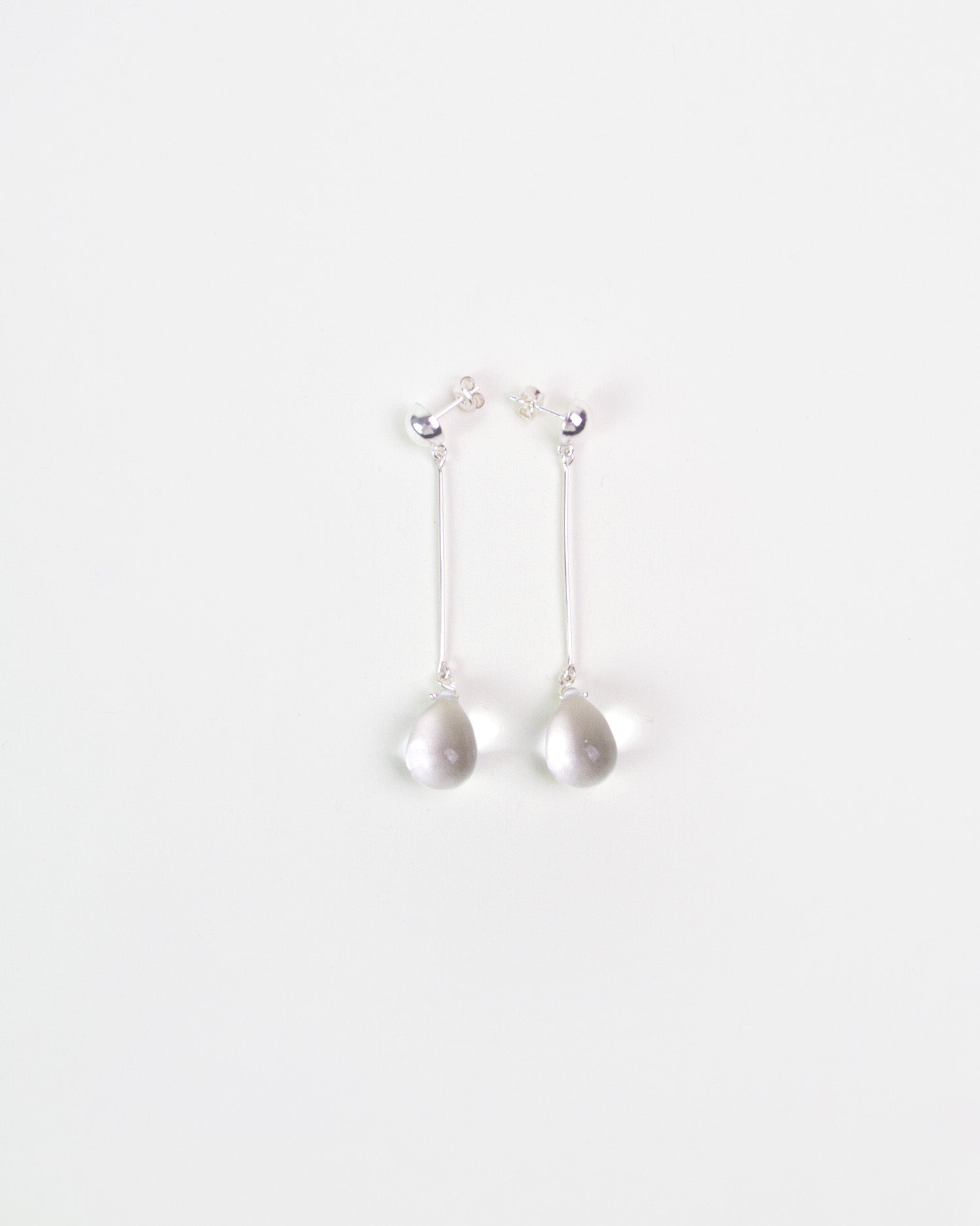 Gota Long Earrings Clear