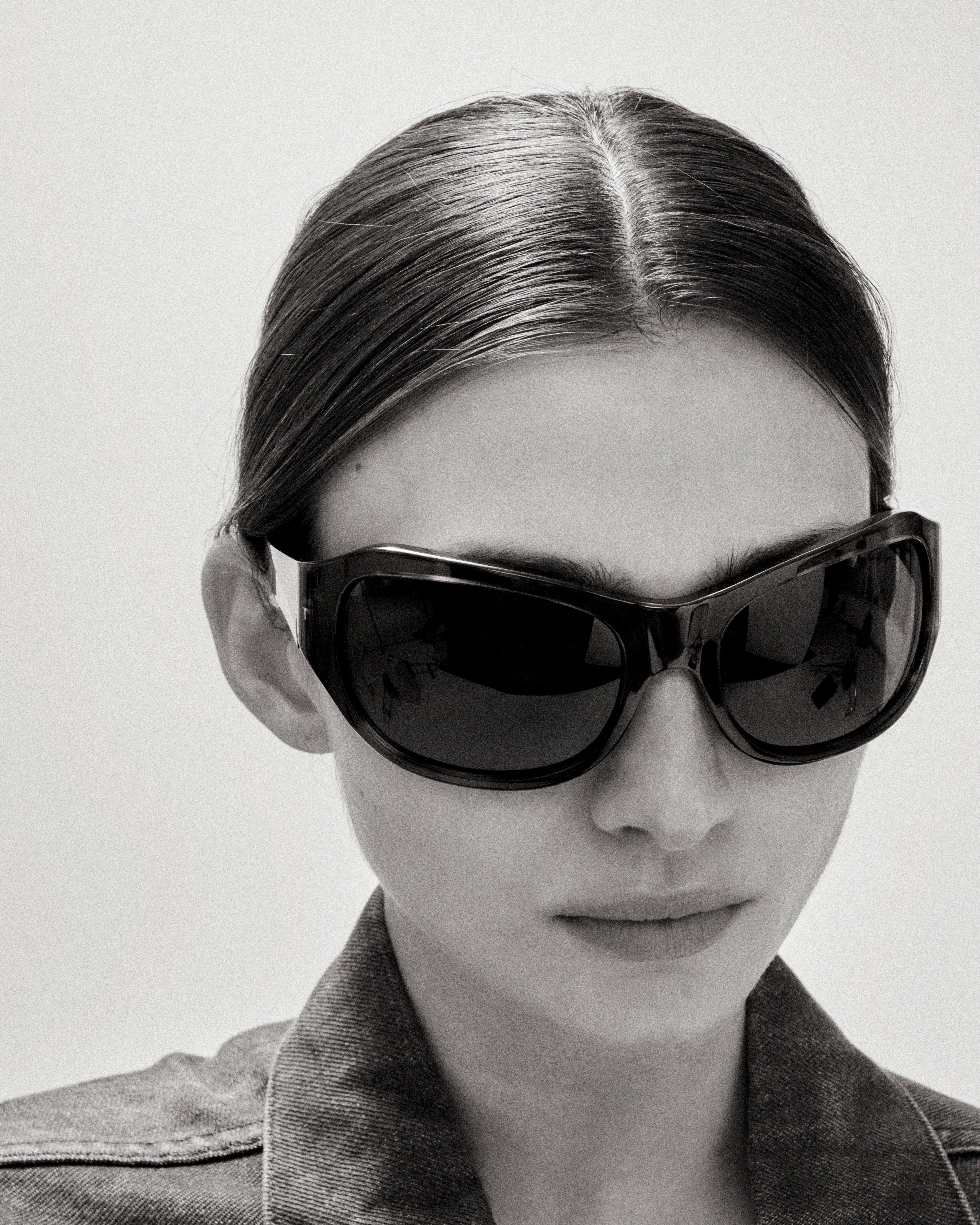 The Atlas Black & Black