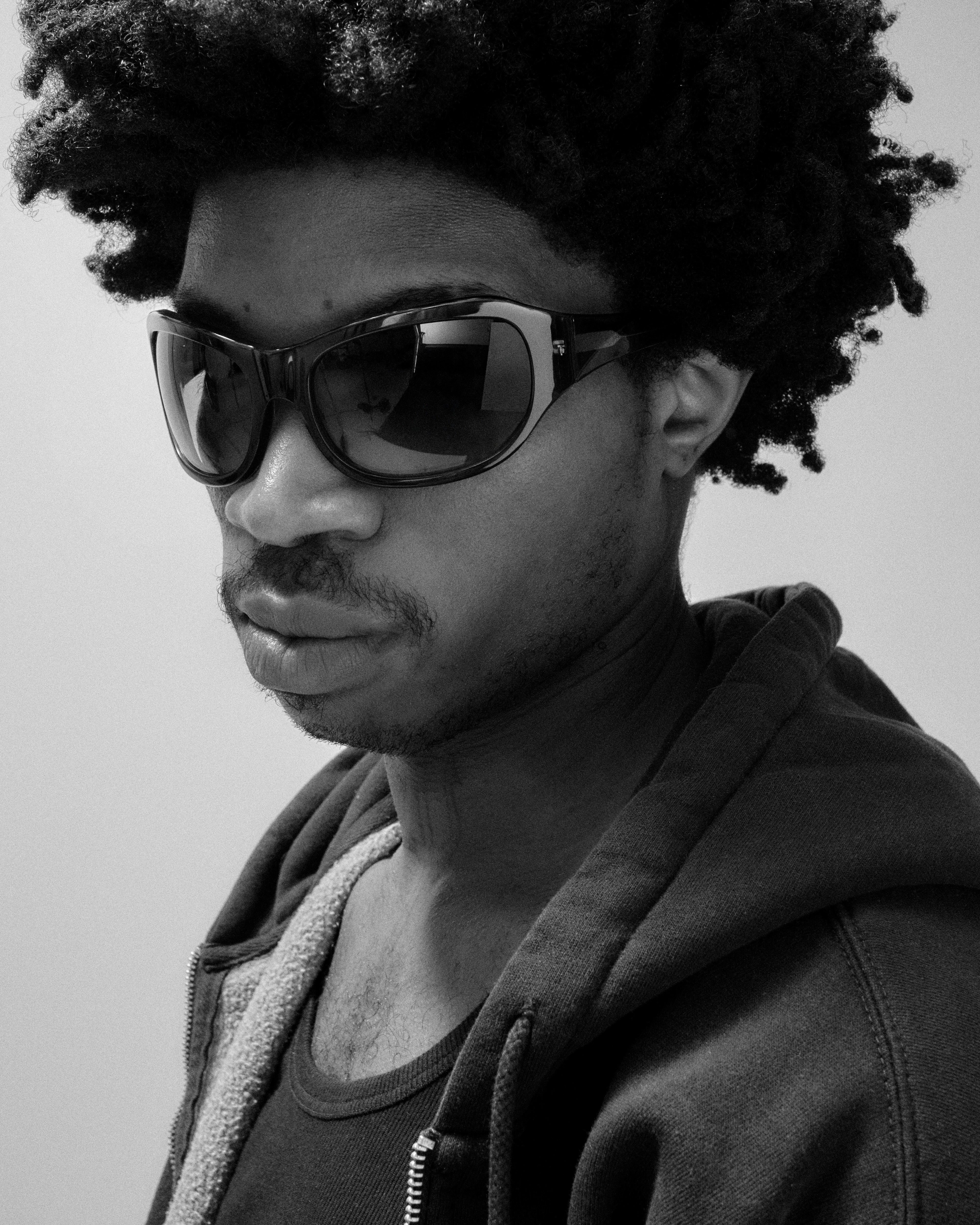 The Atlas Black & Black