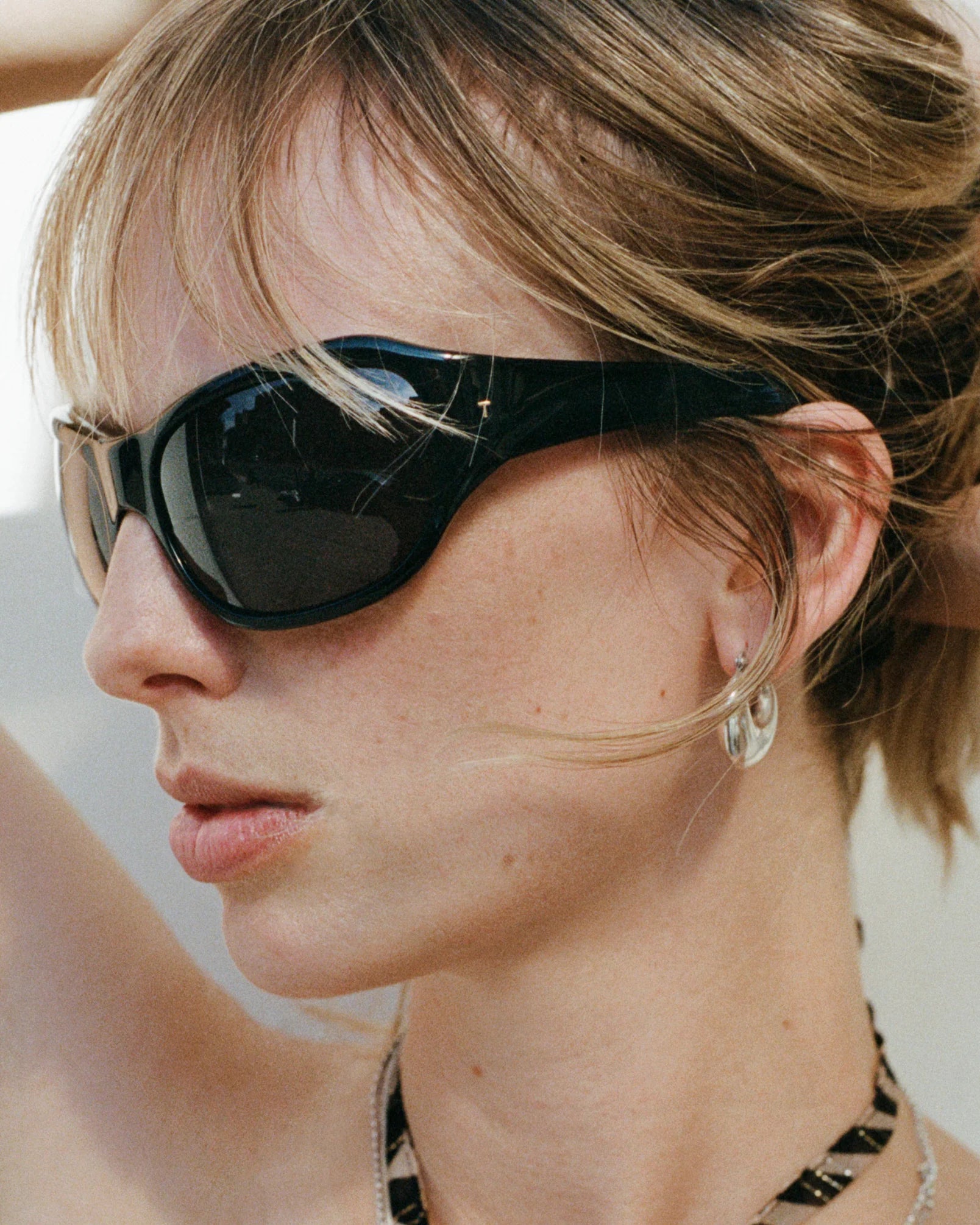 The Atlas Black & Black