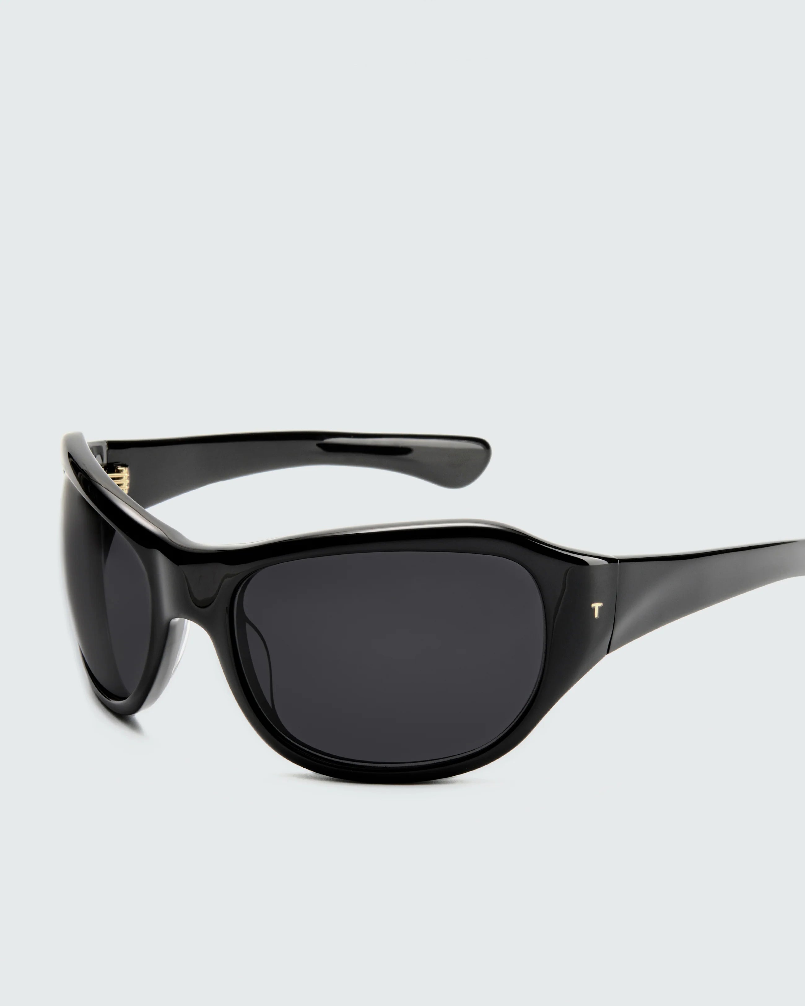 The Atlas Black & Black