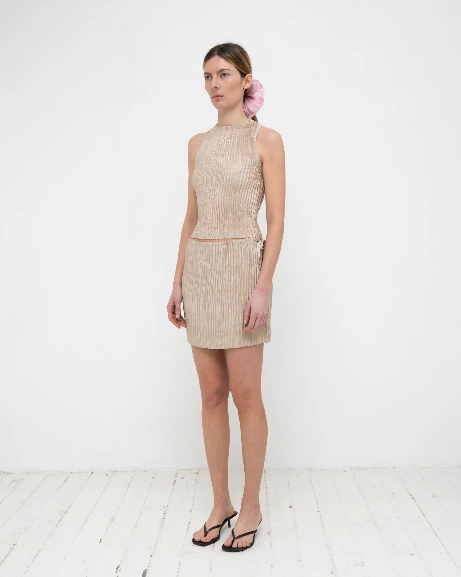 Plissé Satin Silk Short Skirt Stone
