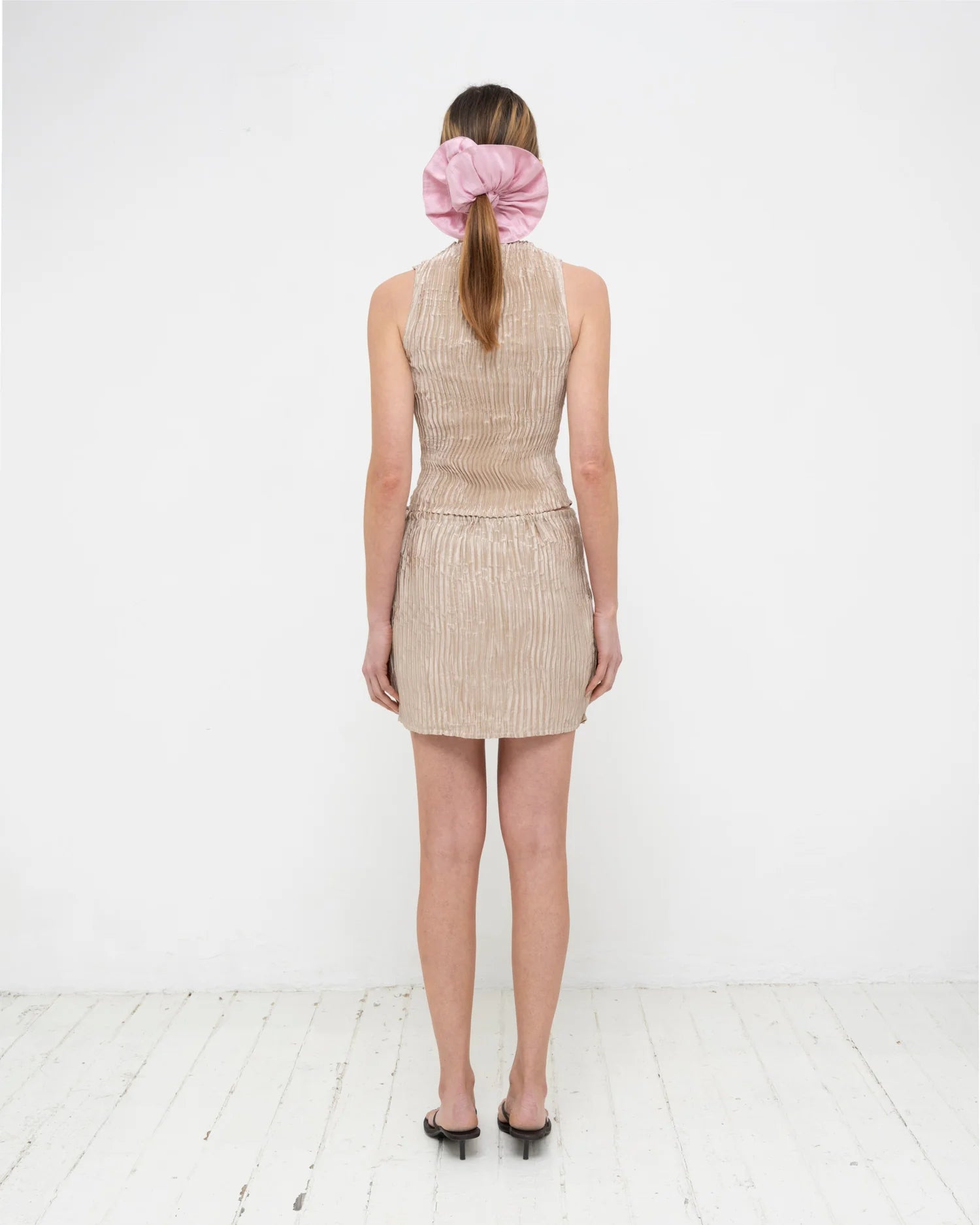 Plissé Satin Silk Short Skirt Stone